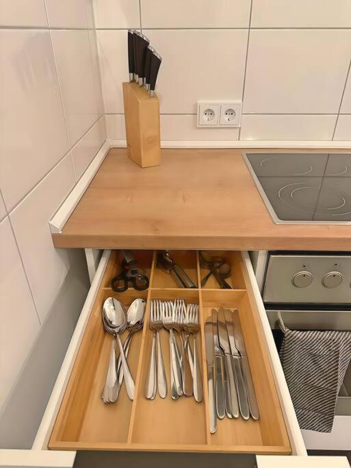 Urban & Chic: 2Bdr, Parkplatz Apartment Witten Luaran gambar