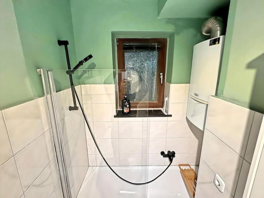 Urban & Chic: 2Bdr, Parkplatz Apartment Witten Luaran gambar