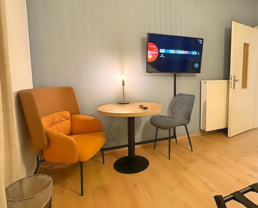Urban & Chic: 2Bdr, Parkplatz Apartment Witten Luaran gambar
